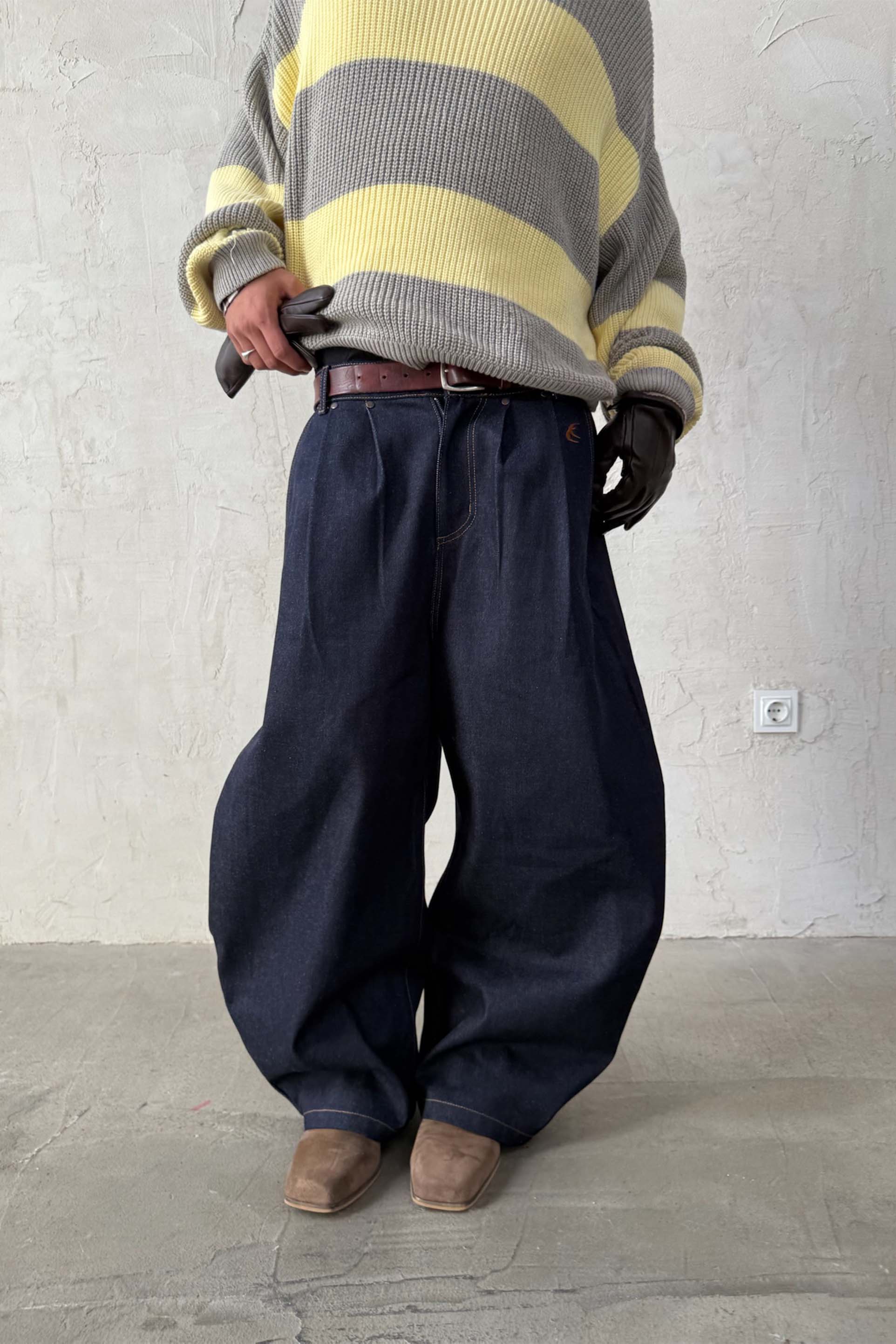 Shell Dark Pants